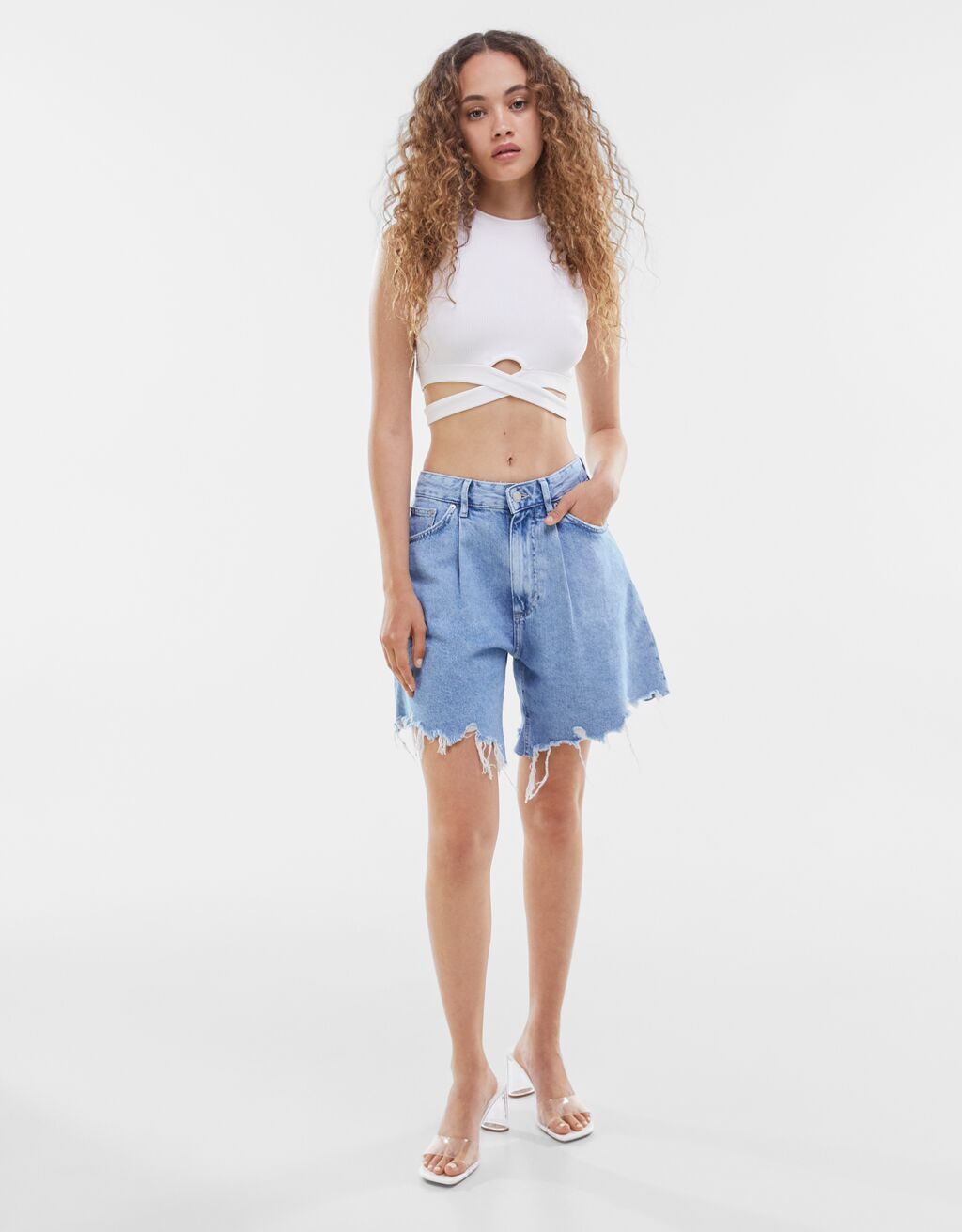 pantalones vaqueros cortos bershka