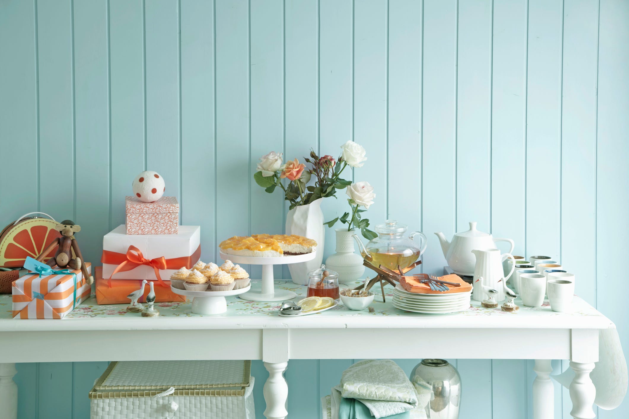 set of monthly trendy baby shower ideas