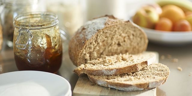 9 best bread makers that'll earn you a Hollywood handshake