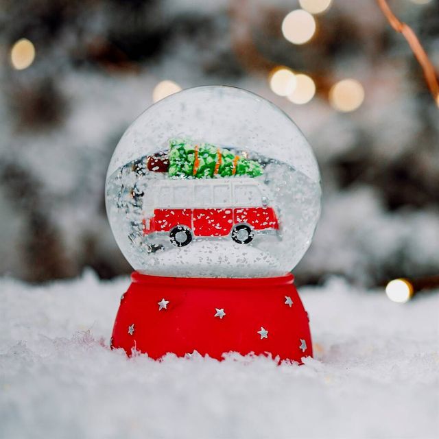 10 best christmas snow globes   christmas home decor