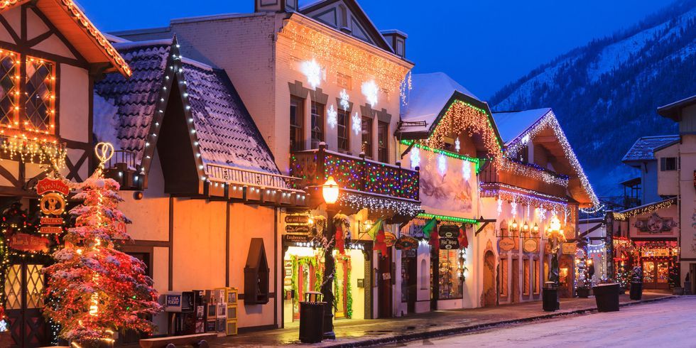 25 Best Christmas Towns in USA - Best Christmas Towns in America
