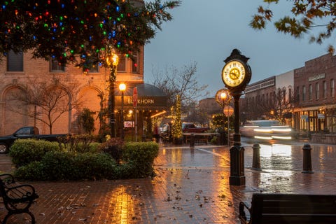 40 Best Christmas Towns in USA — Best Christmas Towns in America