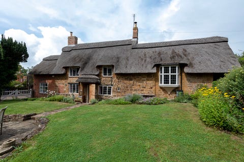 8 Dreamy Cotswold Cottages For Sale Properties In The Cotswolds