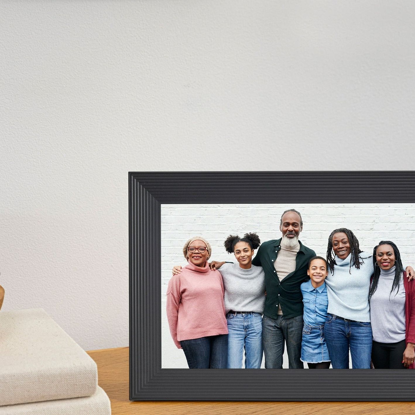 These Digital Picture Frames Make Long-Distance Photo Sharing a Cinch