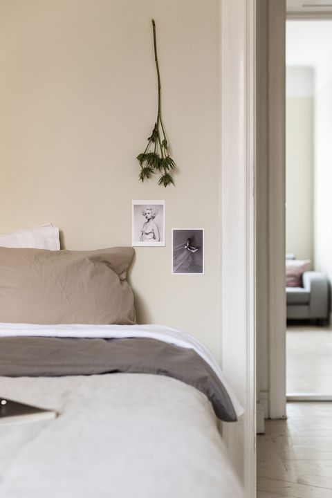 38 Minimalist Bedroom Ideas And Tips Budget Friendly Minimalism