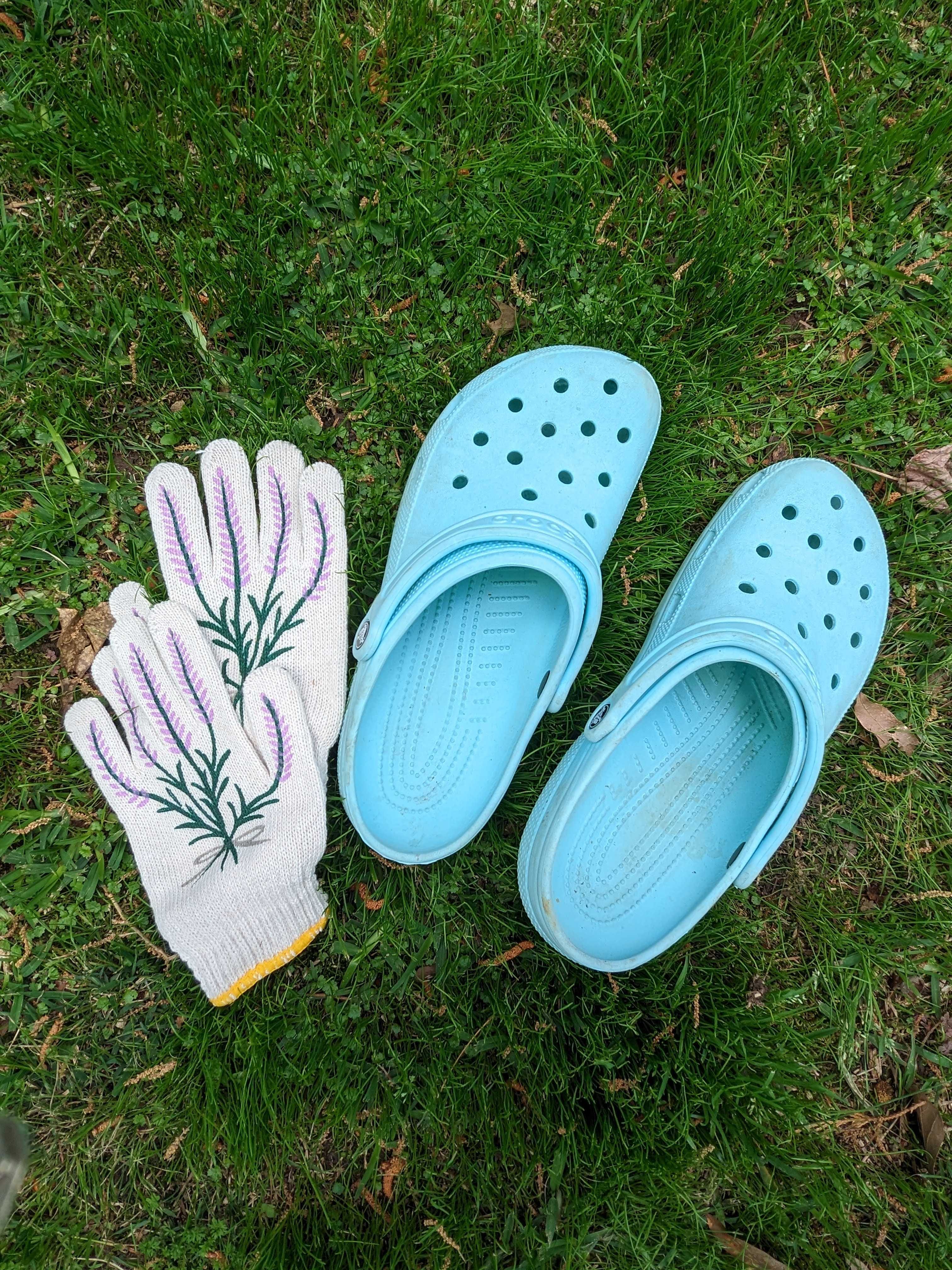 No, Your Old Sneakers Do Not Make The Best Garden Shoes