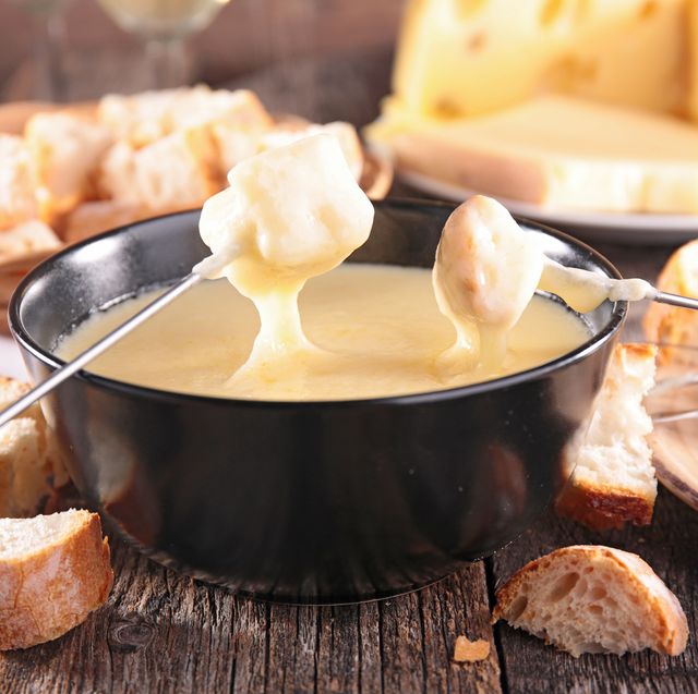 fondue with gruyere cheese