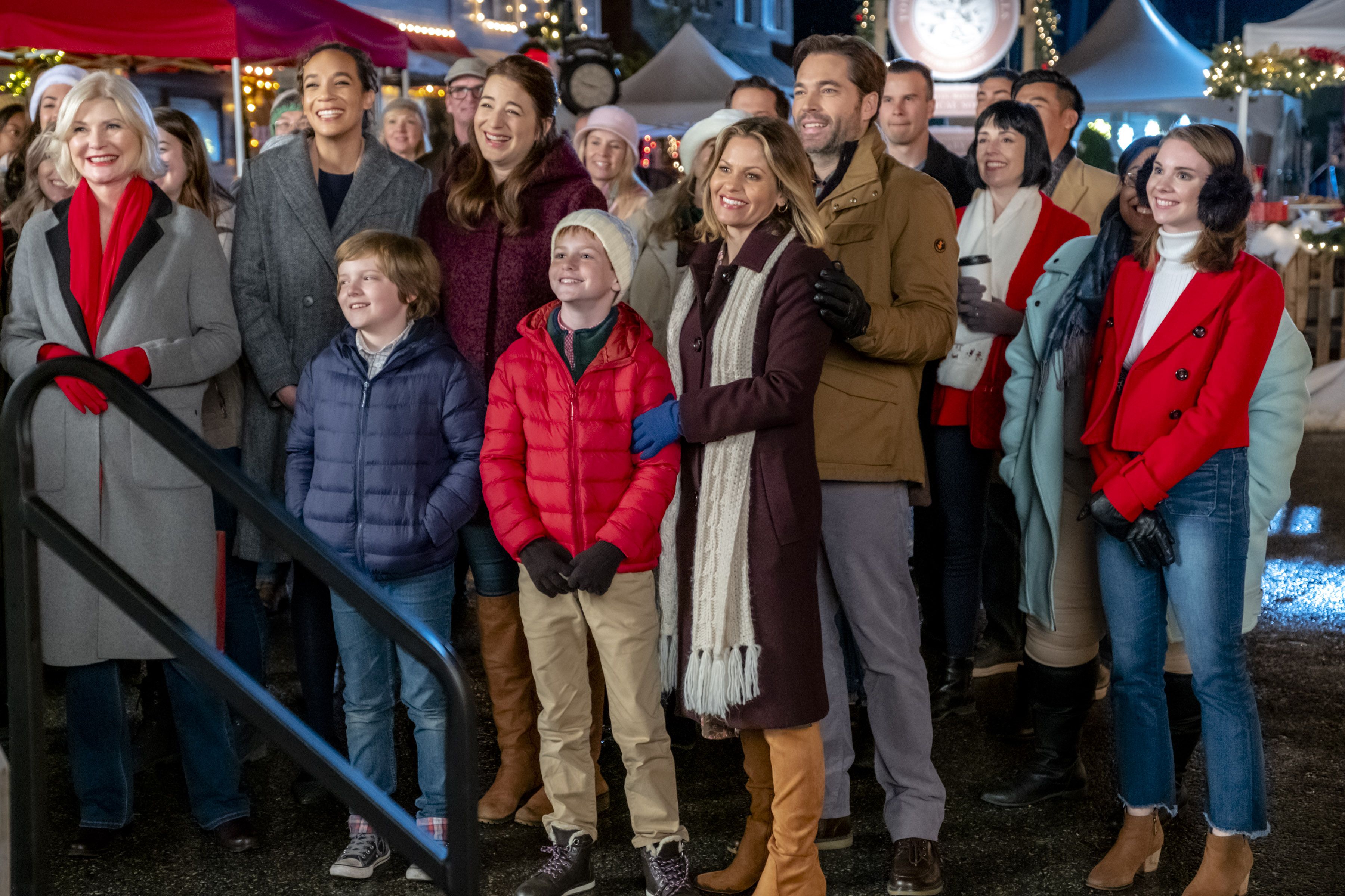 35 Best Hallmark Christmas Movies Of All Time, Ranked - Most Popular ...