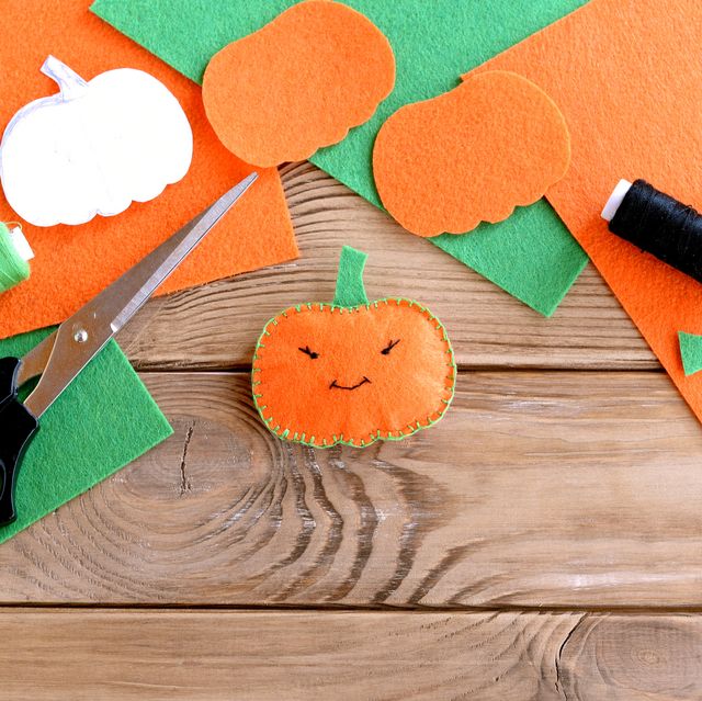 40 Easy Halloween Crafts for Kids - Fun DIY Halloween Decorations for