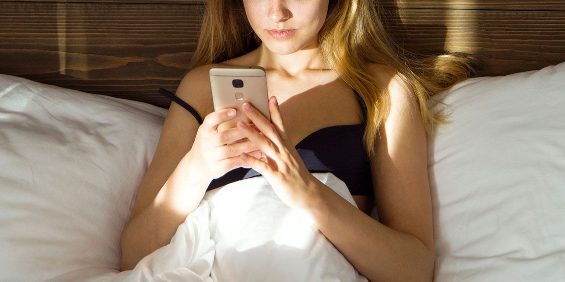 Alone Girls Reading Porn - The 7 Best Places To Read Literotica Online - Where to Find ...