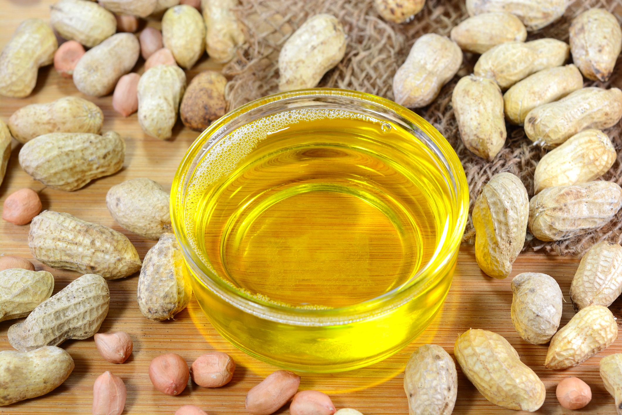 6 Best Oils For Frying What Are The Top Oils For Frying   Best Oil For Frying Peanut Oil 1616423037 