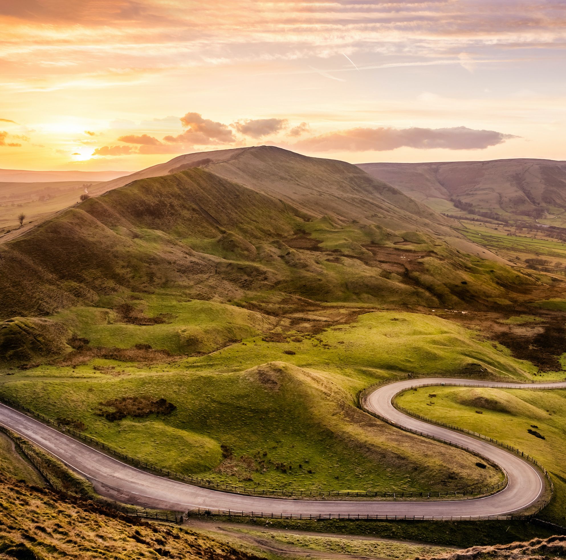 Названы 9 самых красивых автомобильных путешествий по Великобритании на 2023 год
