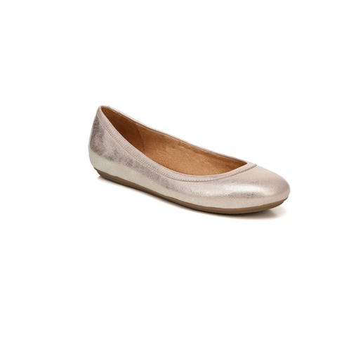 shoes for flat and wide feet