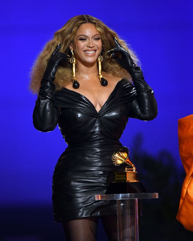 Beyonce Makes History At The Grammy's, Shouts Out Jay-Z In ...
