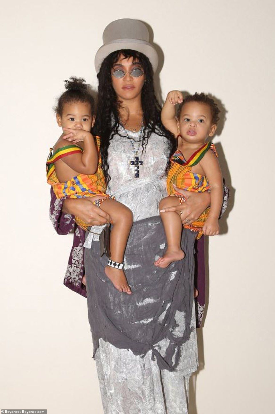 Beyonces New Rumi And Sir Carter Halloween Photos - 