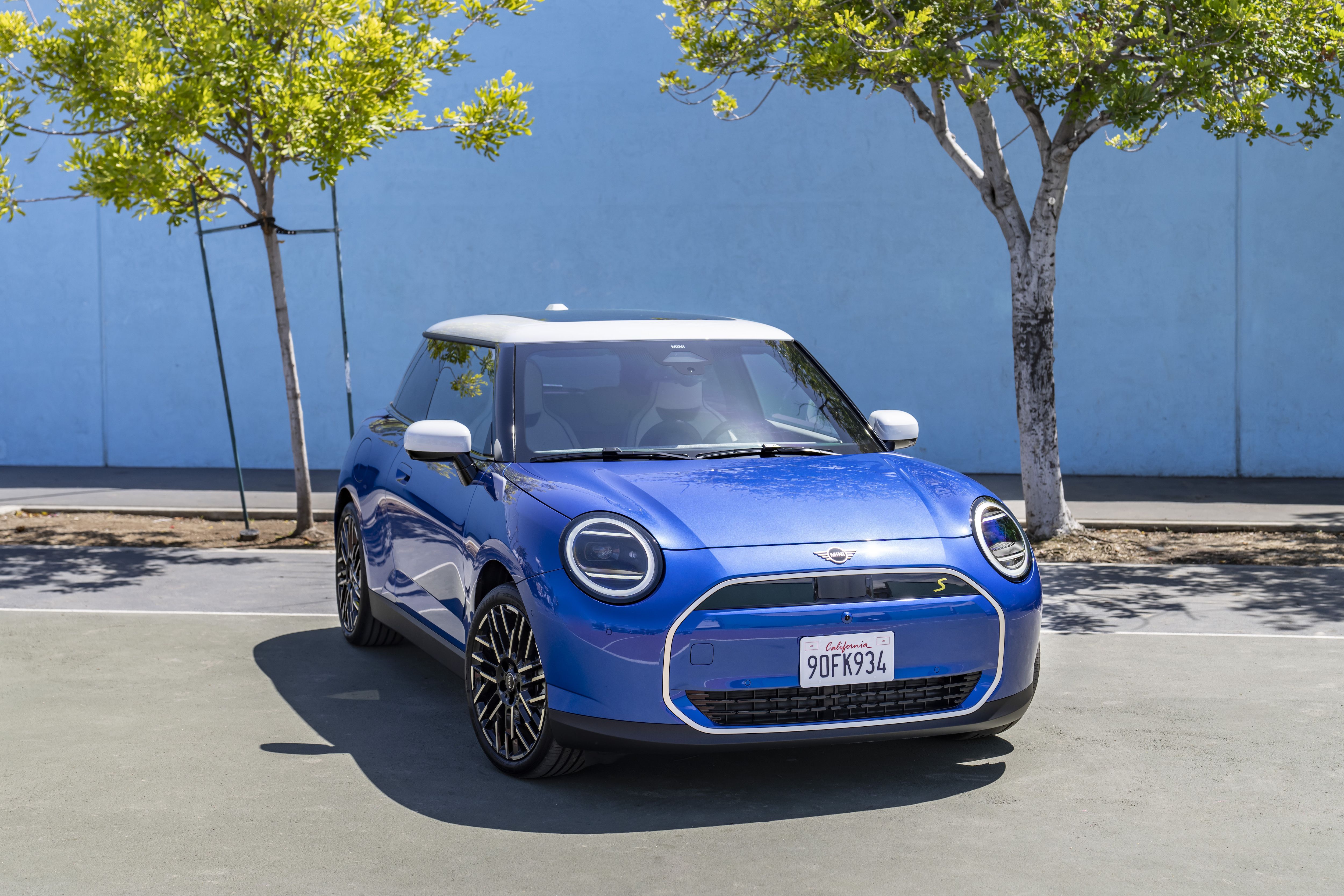 Mini offers first official look at 2025 Cooper S EV Flipboard