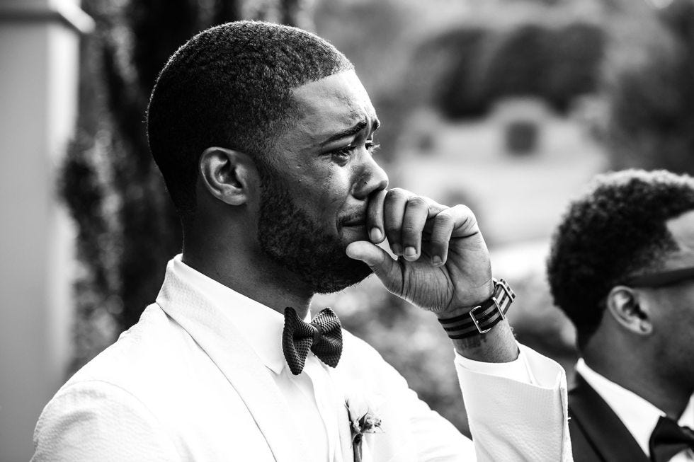 these-grooms-watching-their-brides-walk-down-the-aisle-will-absolutely