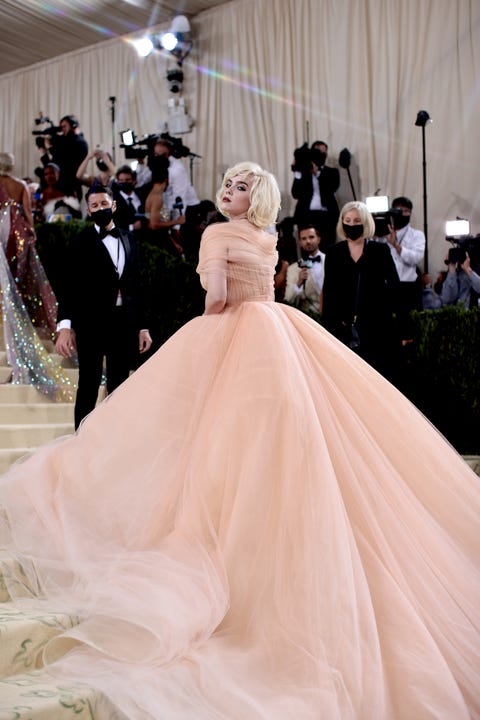 Billie Eilish at the 2021 Met Gala billie eilish at the 2021 met gala