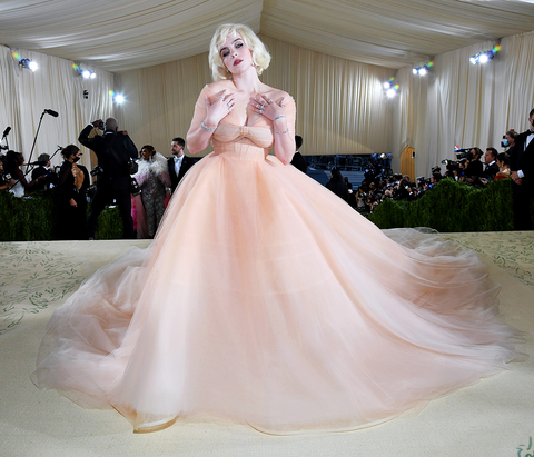 Billie Eilish's Met Gala dress is by Oscar De La Renta