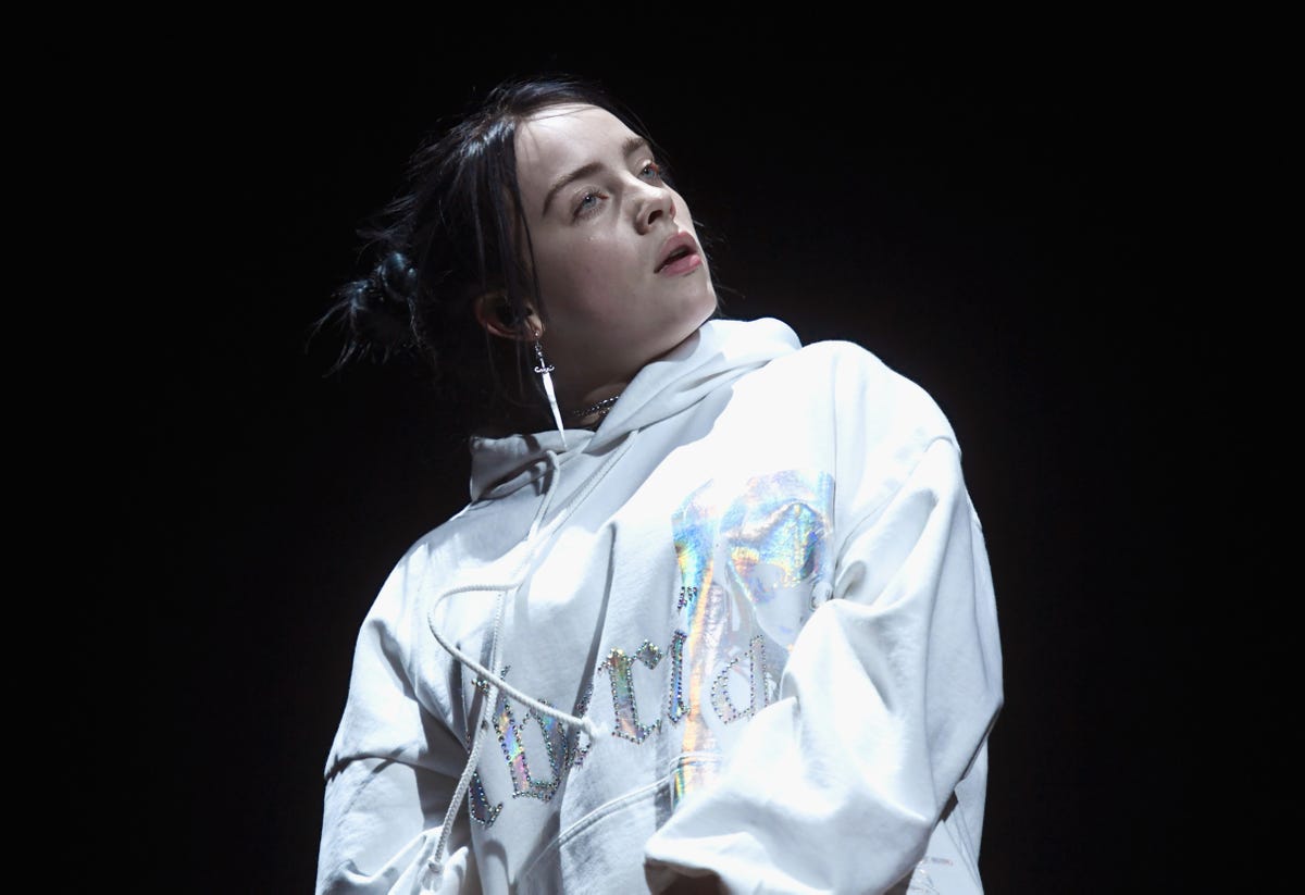 Billie Eilish Said She Wears Baggy Clothes For This Reason Billie 