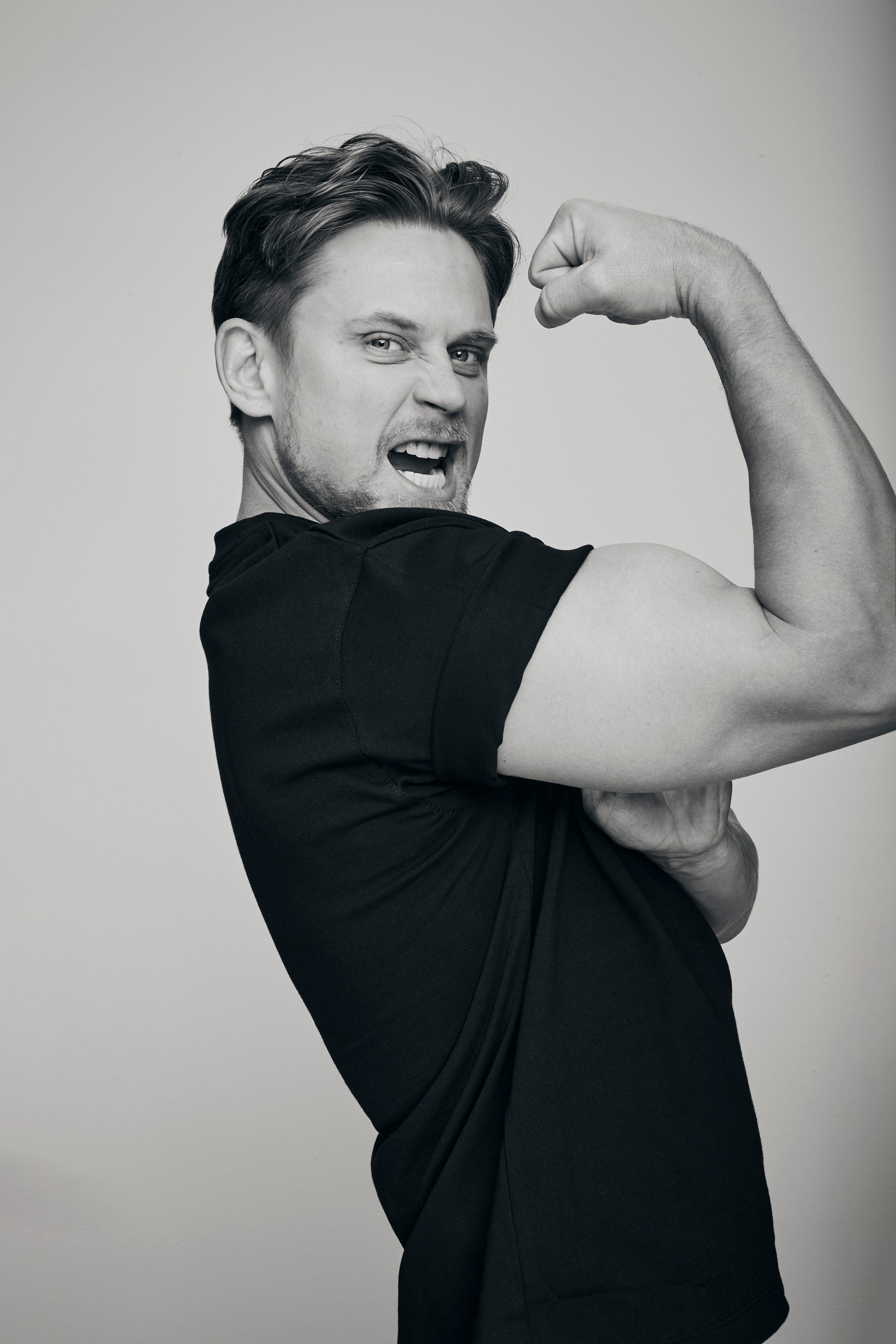 How Billy Magnussen Became TV’s Best Fake Superhero on 'The Franchise'