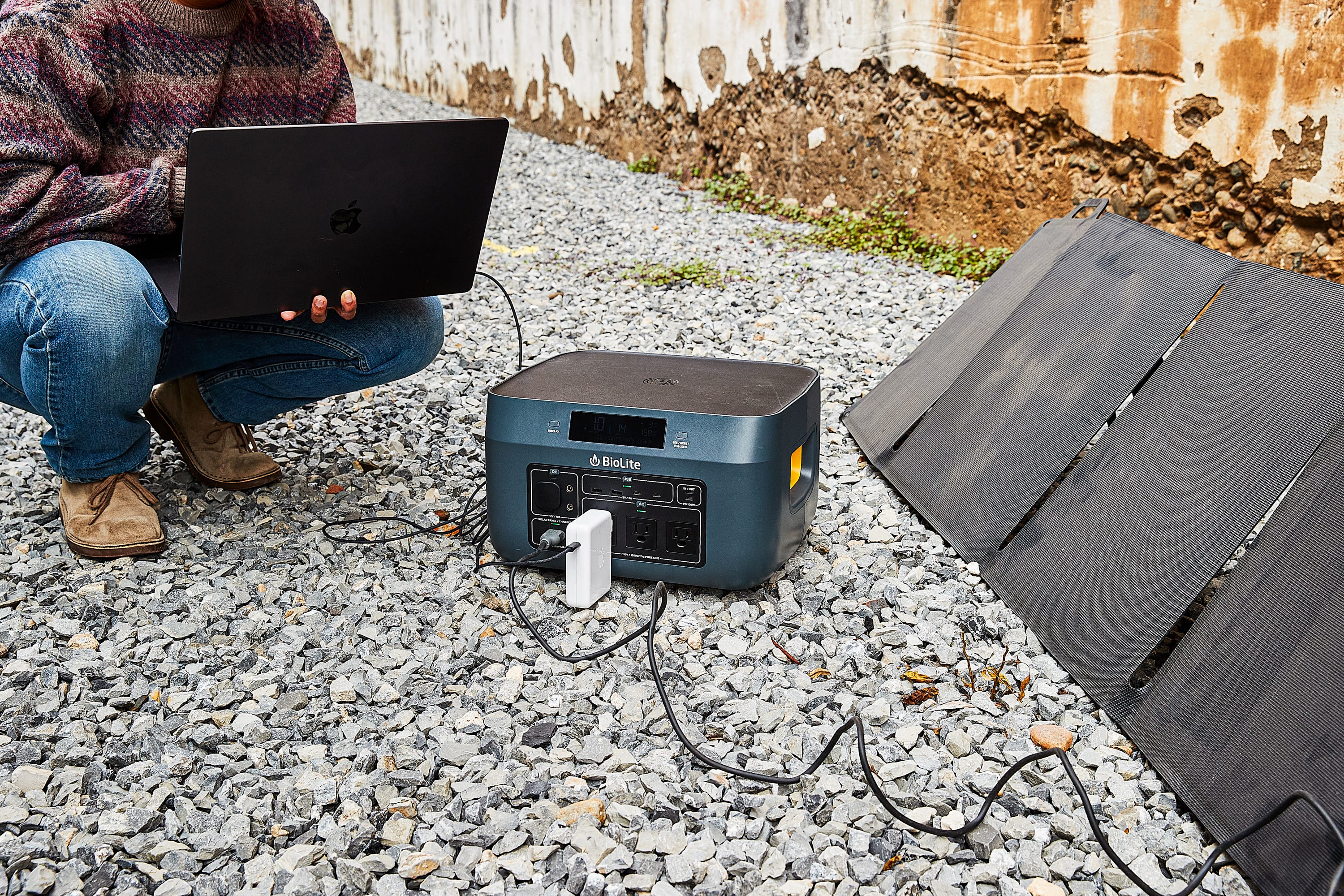 This Power Station Was a Lifesaver On a Five-Day Camping Trip