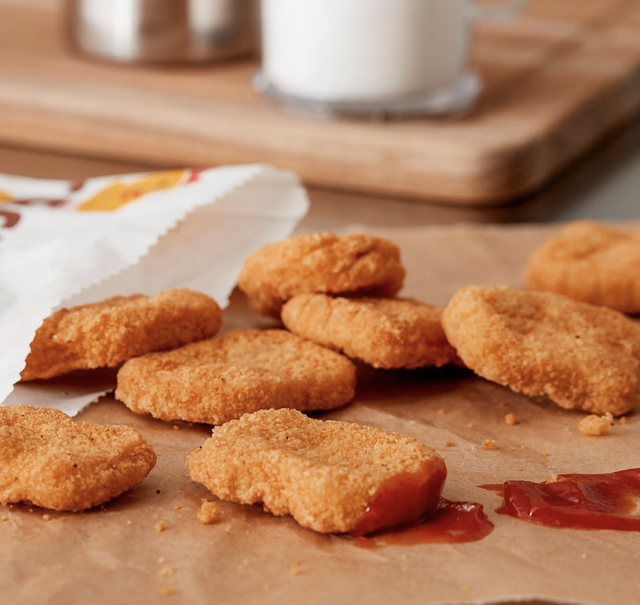 burger king is giving away free chicken nuggets in august