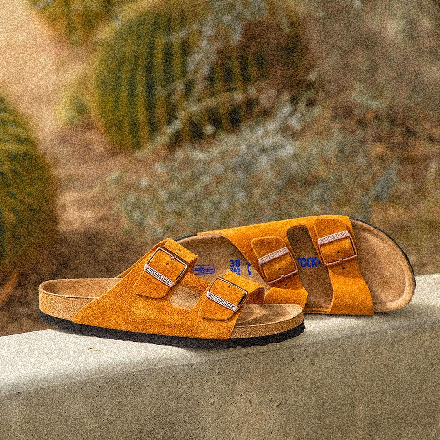 birkenstocks turning feet orange