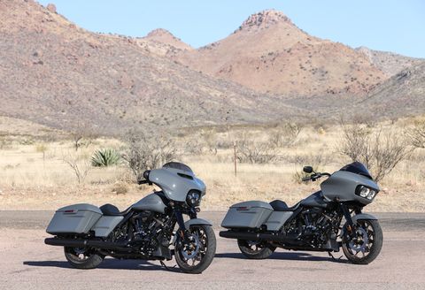 harley davidson motorcycles in the desert
