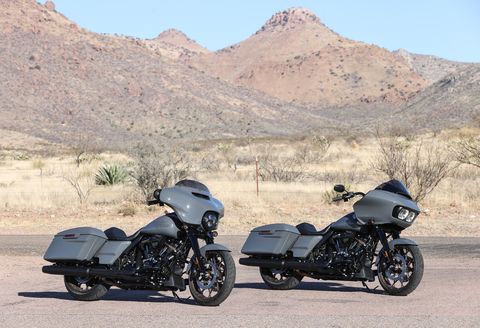 harley davidson motorcycles in the desert