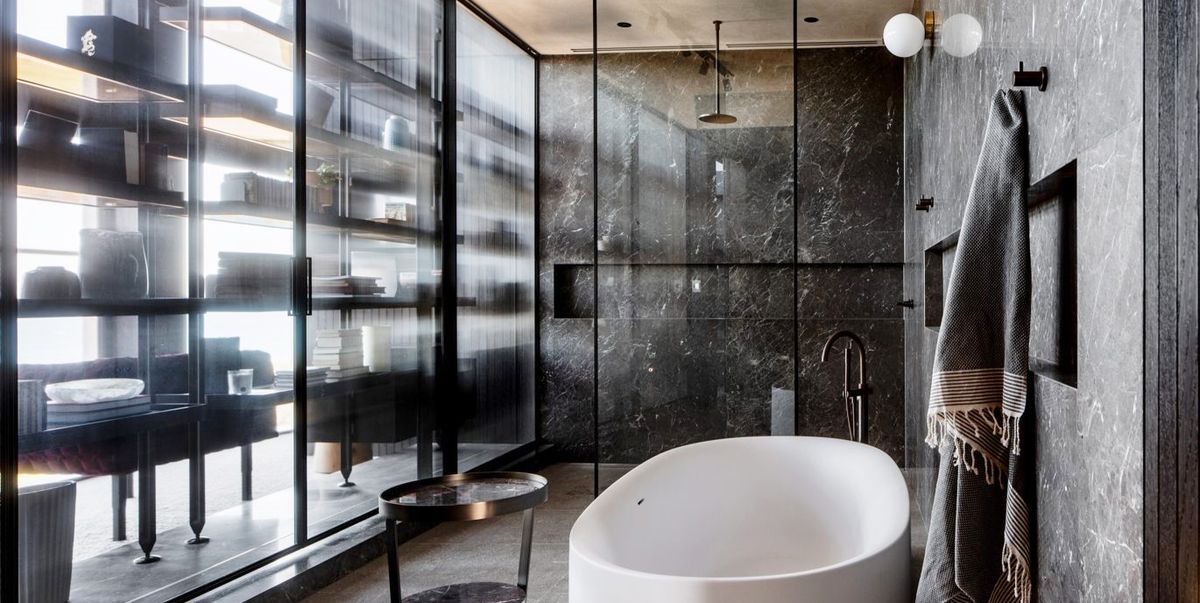 15 Chic Black Bathrooms And White Decorating Ideas - What Color Towels Go With A Black And White Bathroom