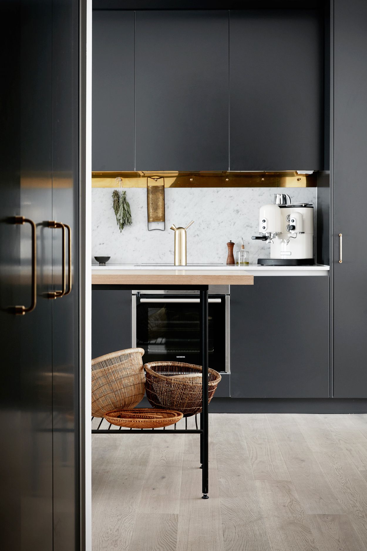 Modern Kitchen Design Black Tiles
