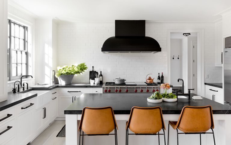 26 Gorgeous Black White Kitchens Ideas For Black White Decor In Kitchens