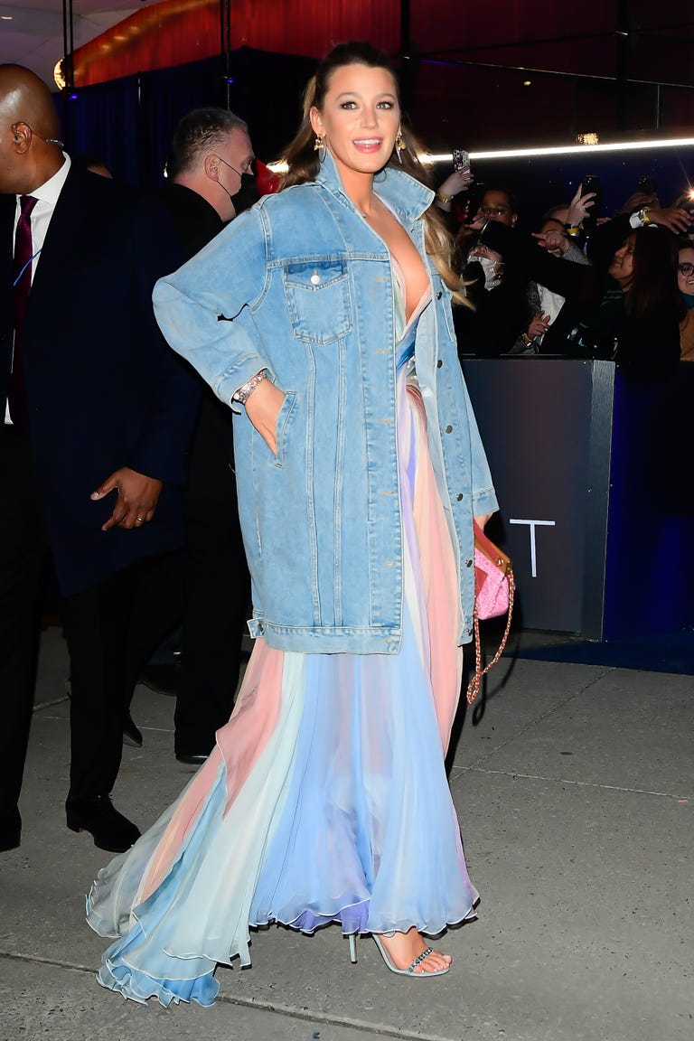 blake-lively-vestido-diosa-griega-cazado