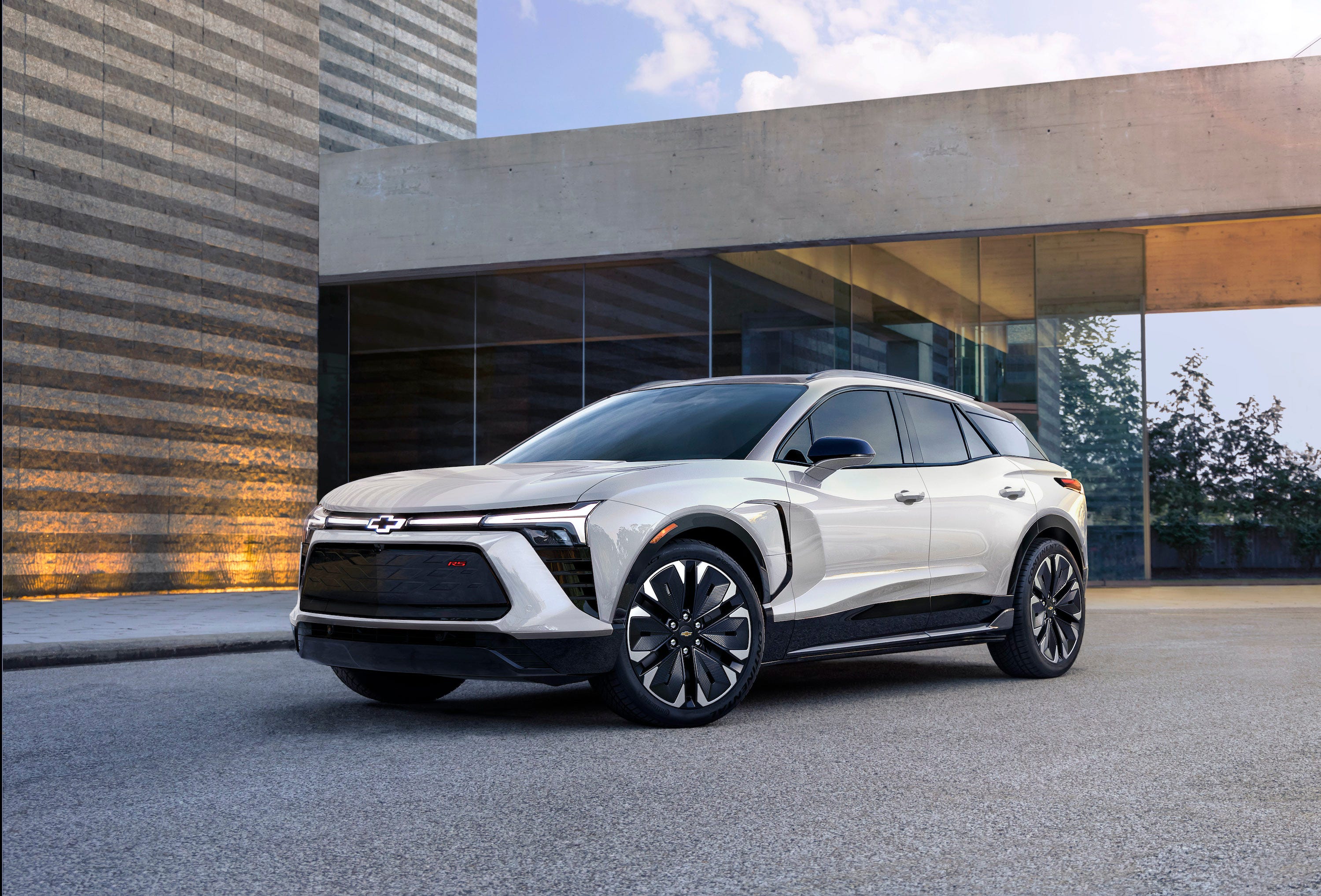 The Chevy Blazer EV Takes Ultium Mainstream With 320 Mile Range at $47,595