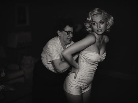blonde ana dearmas as marilyn monroe cr netflix © 2022