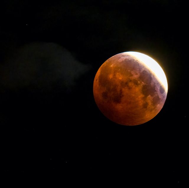 blood moon lunar eclipse 2022