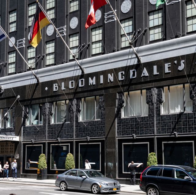Bloomingdale’s 25 Percent Off Sale - What to Buy at Bloomingdale&#39;s Friends and Family Sale