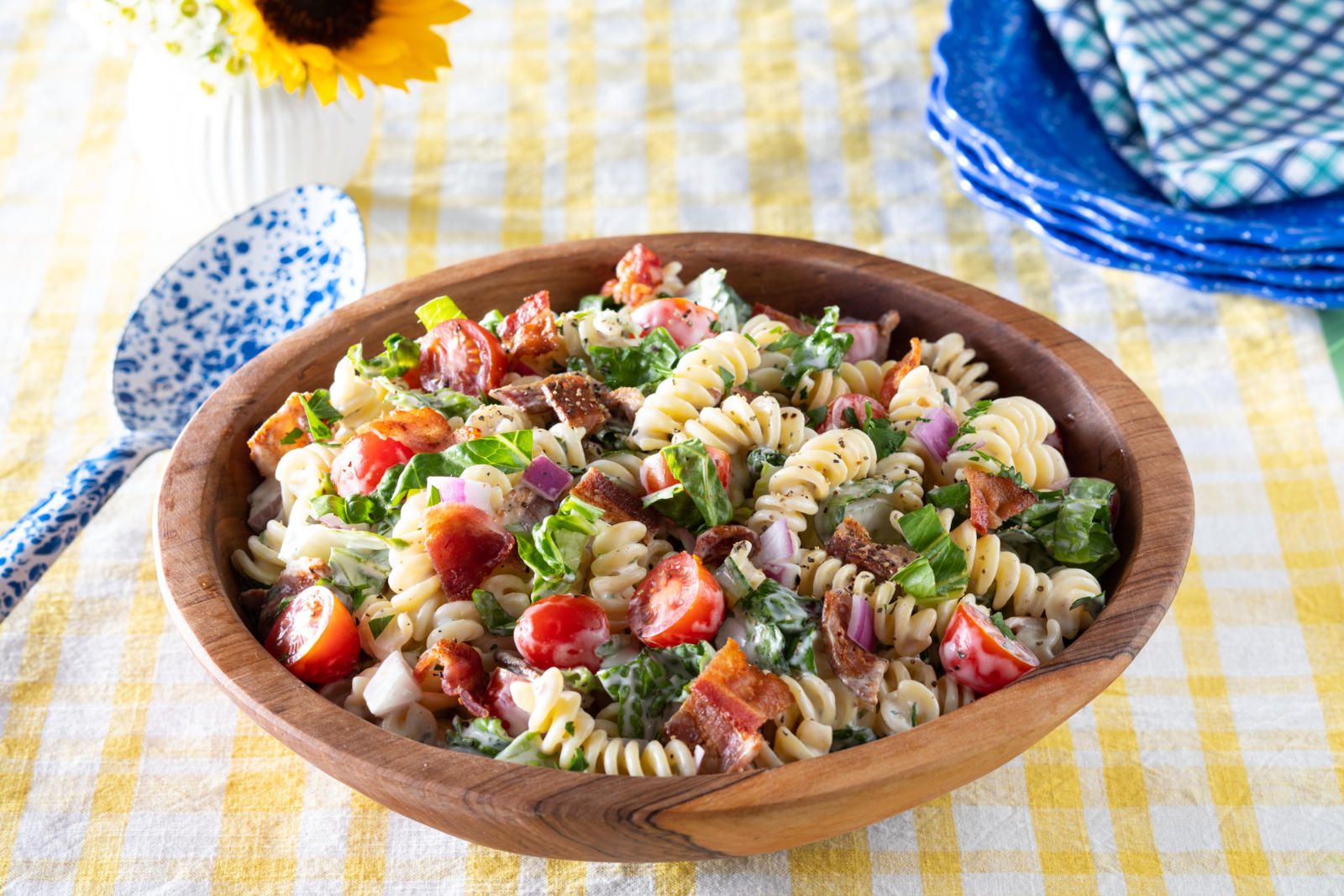 BLT Pasta Salad Recipe | SideChef