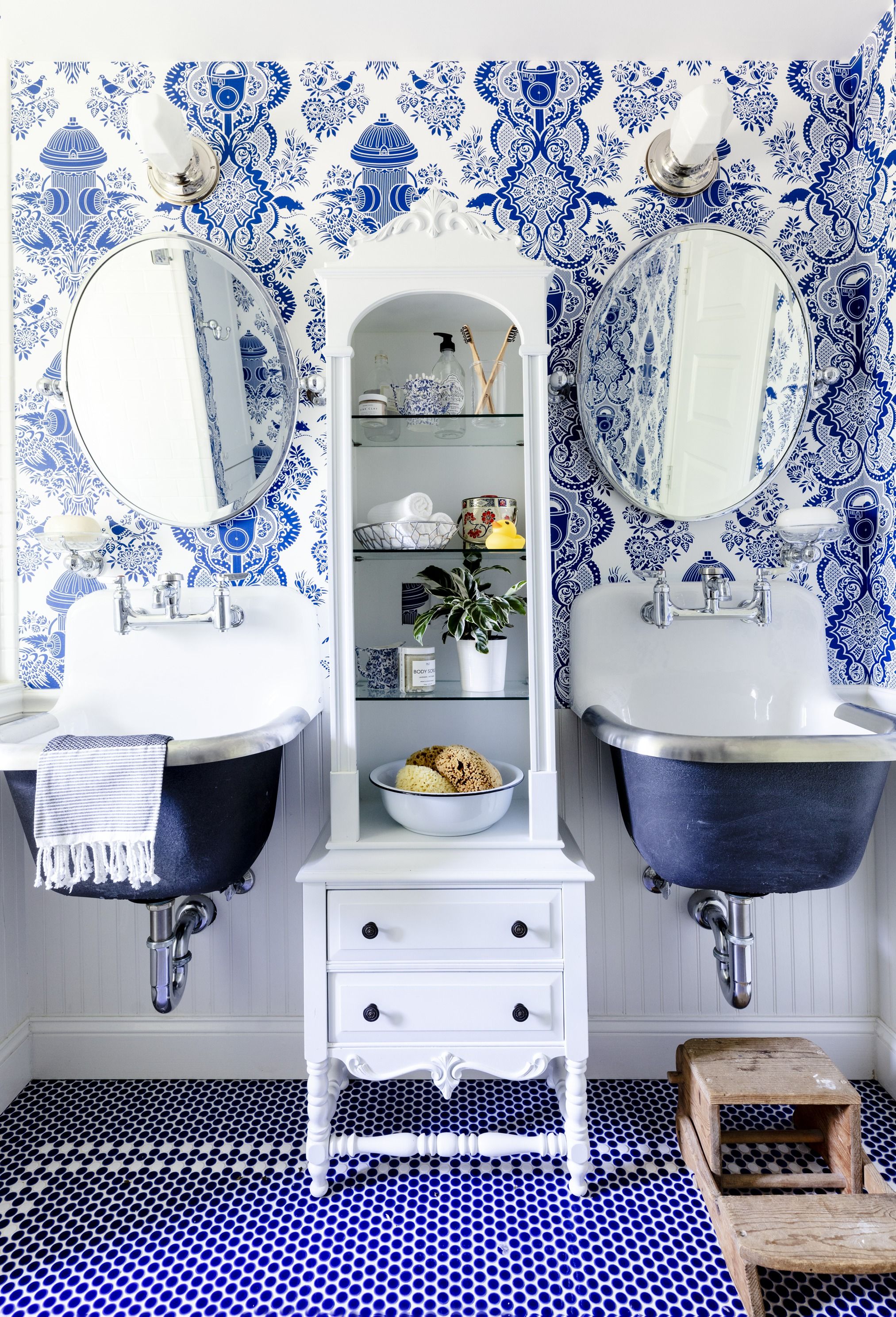 Toile Bathroom Decor Image Of Bathroom And Closet