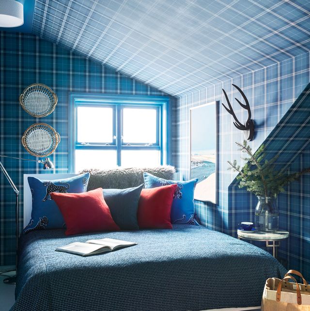 Blue Bedroom Wallpaper Ideas 4 Simple Ways To Use Wallpaper In A 