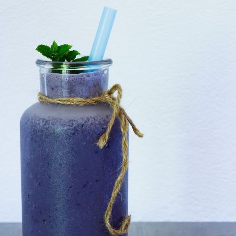 blue bomb healthy protein smoothie