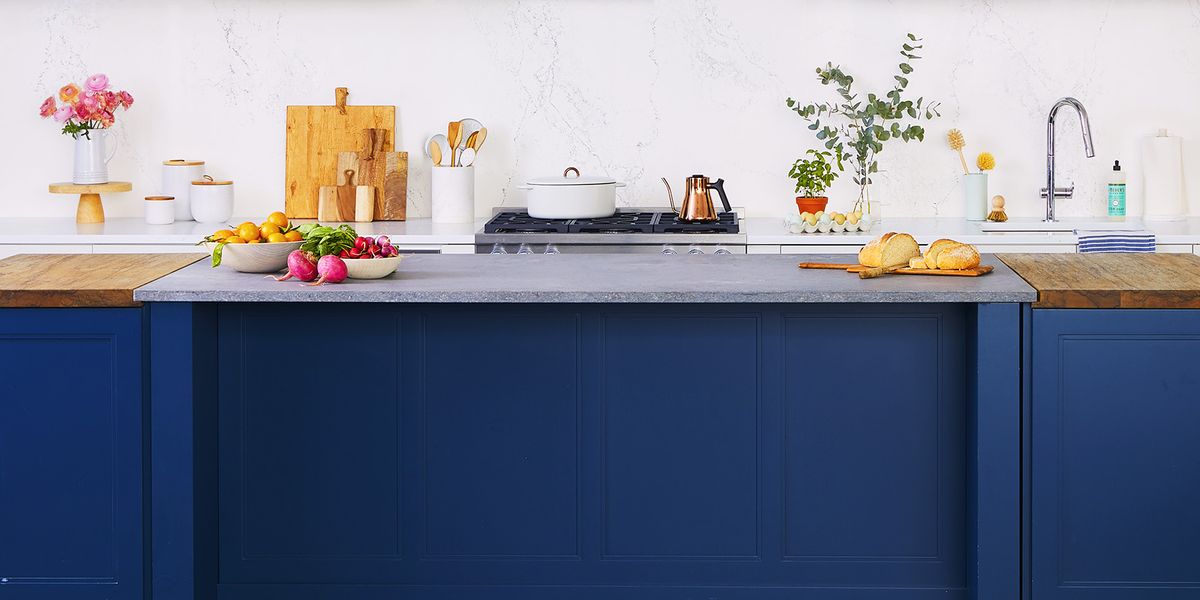 Dark Blue Kitchen Cabinet Paint Colors, What Color Countertops Go With Blue Cabinets