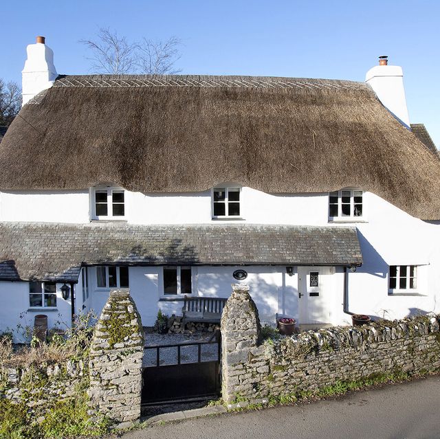 thatched cottage for sale in devon