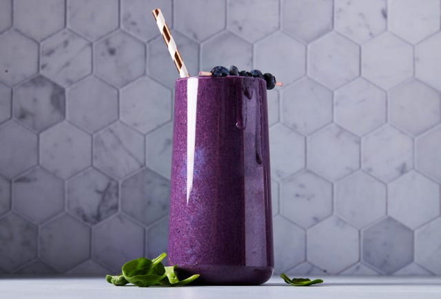 blueberry smoothie with spinach