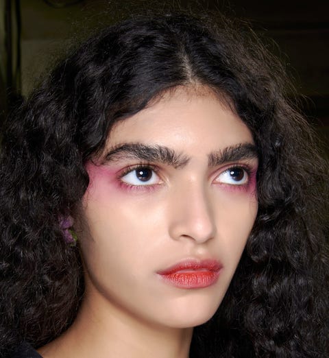 How To Wear Your Hair In A Centre Parting According To The Experts How To Wear Your Hair In A Centre Parting According To The Experts