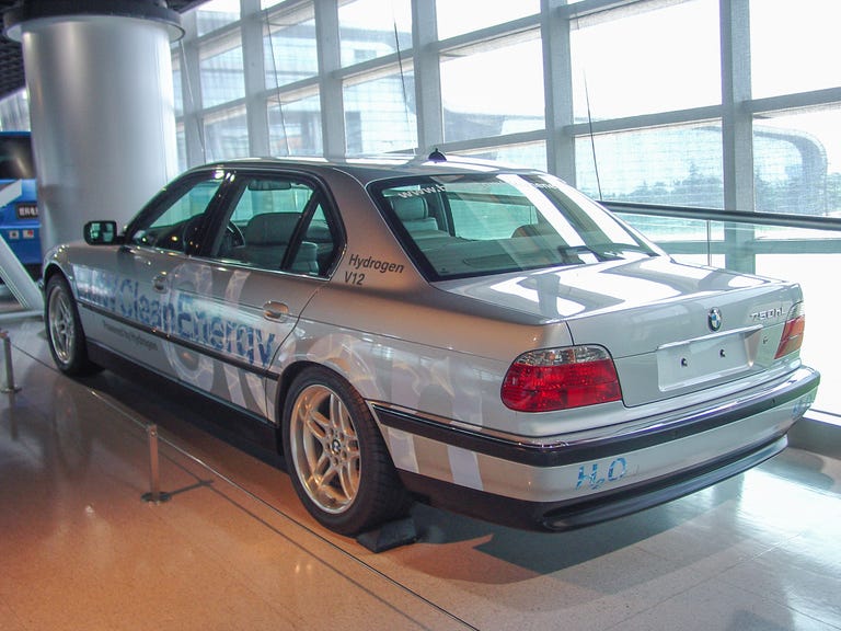 bmw-750hl-2-jpg-1658412049.jpg