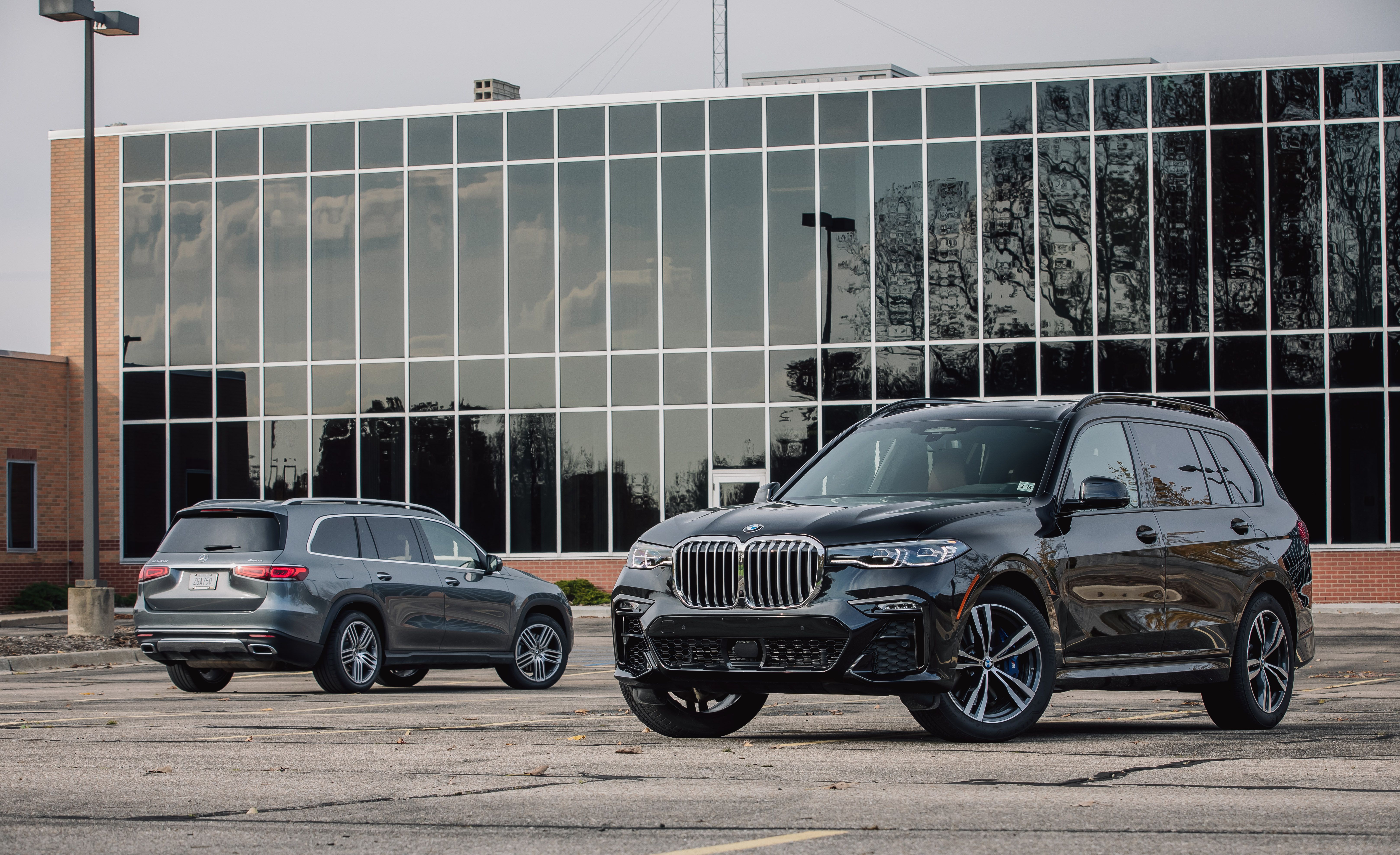 19 Bmw X7 Vs Mercedes Benz Gls Class