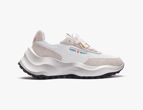athletic shoe