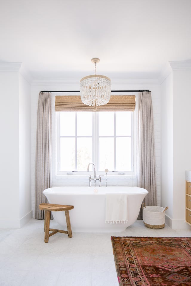 8 Easy Ways To Make Your Bathroom Feel Brighter This Winter